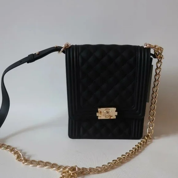 Elegant Black Quilted Chain Bag - Picture 15 of 16